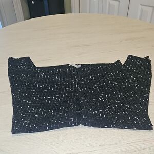 Old Navy XL Black and White Grid Leggings